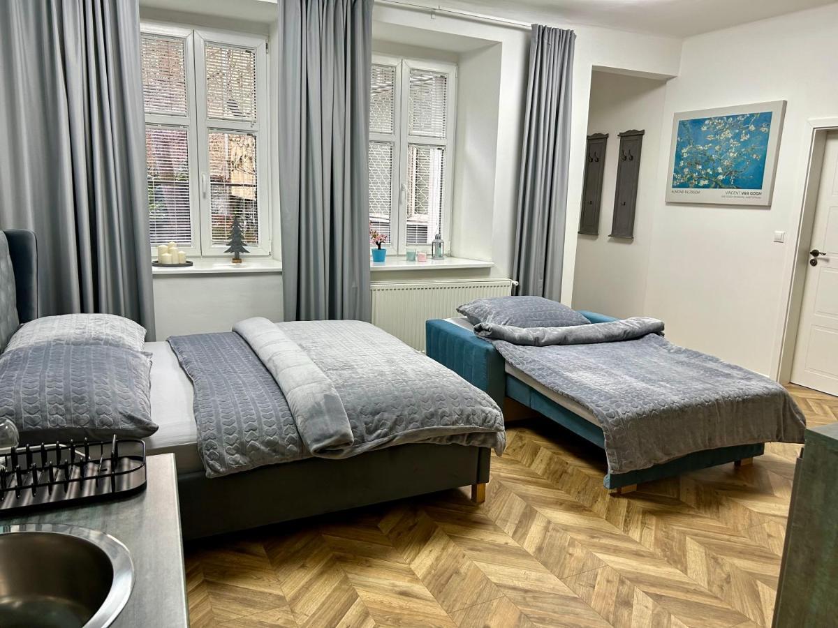 Almond Studio Apartment Bratislava Extérieur photo